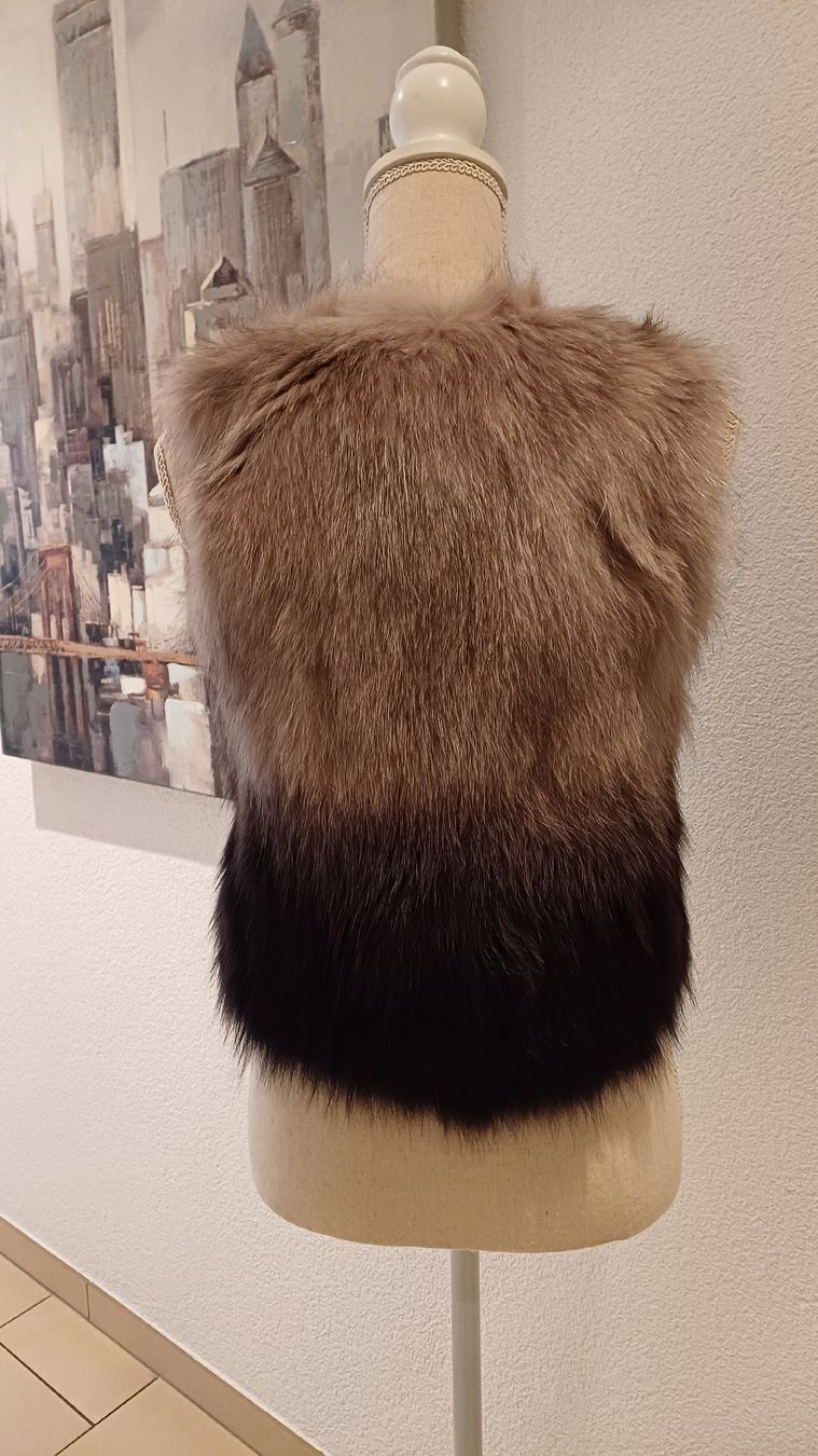 Gilets: Strickweste. Pelz. – D'occasion à Birr par wasili01 1