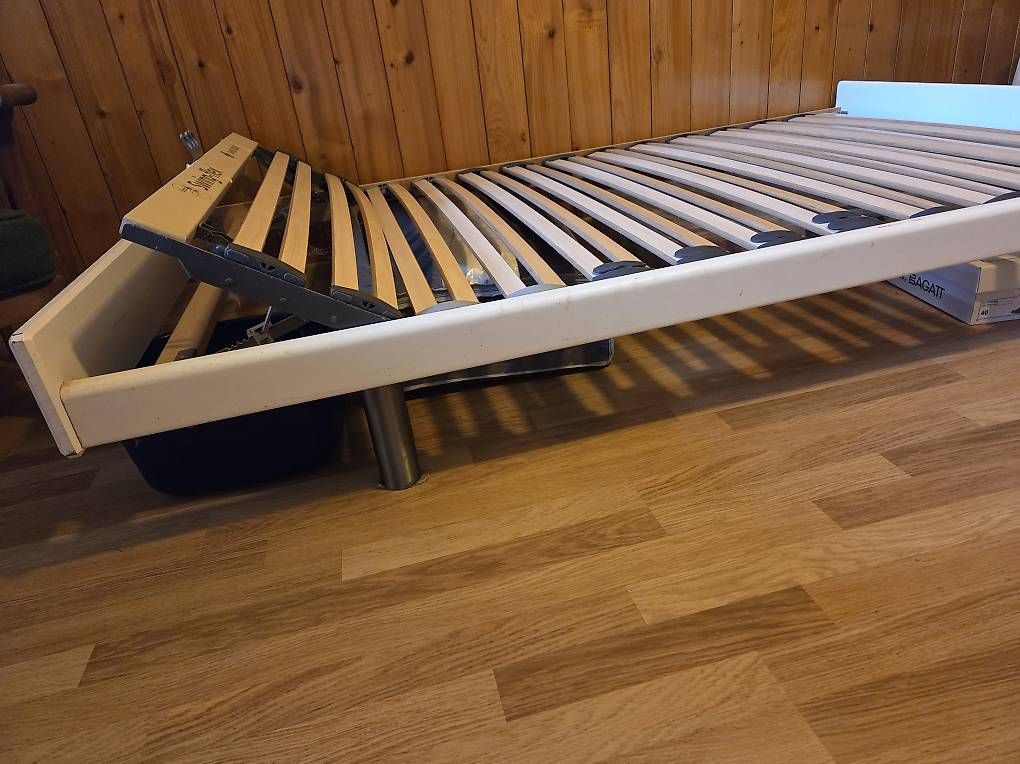 Lits: Gratis: BICO-Bettgestell mit integriertem Lattenrost – D'occasion à Boll par marcocadisch 2
