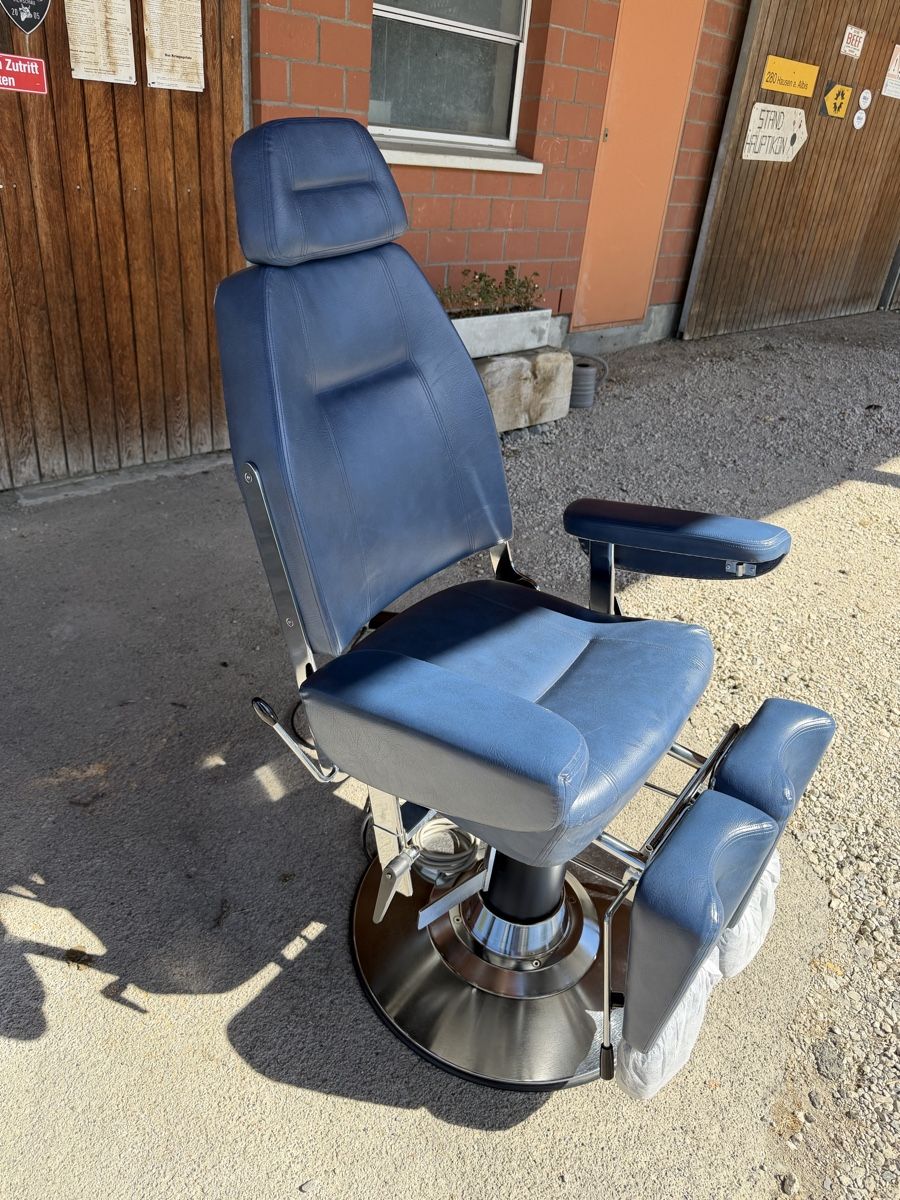 Kosmetik-& Massageliegen: Fusspflegestuhl – Gebraucht aus Kappel am Albis von Kitty1991 2