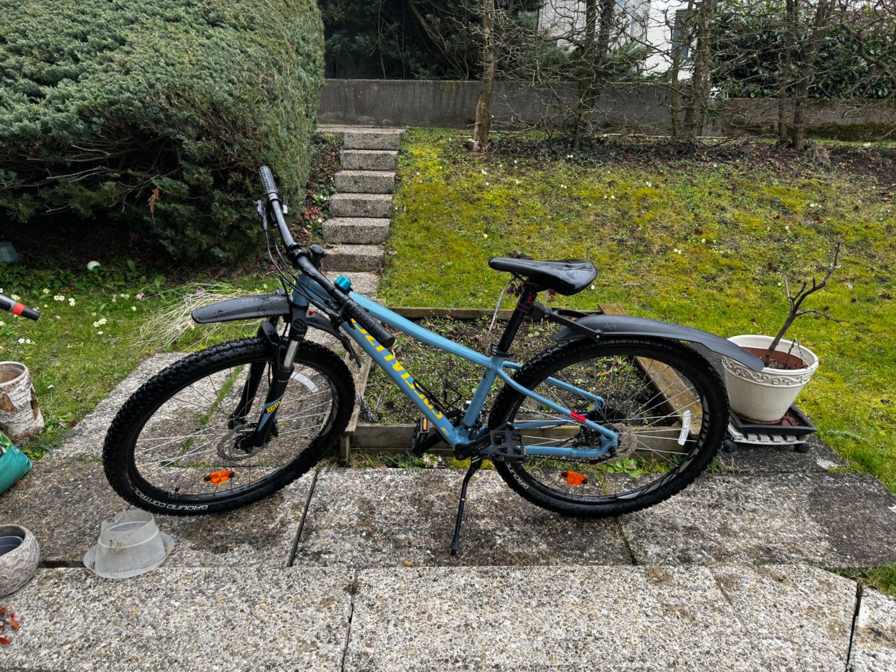 Specialized Velos: Specialized Fahrrad/Velo Jugend/Junge S – Gebraucht aus Zollikon von NBusch