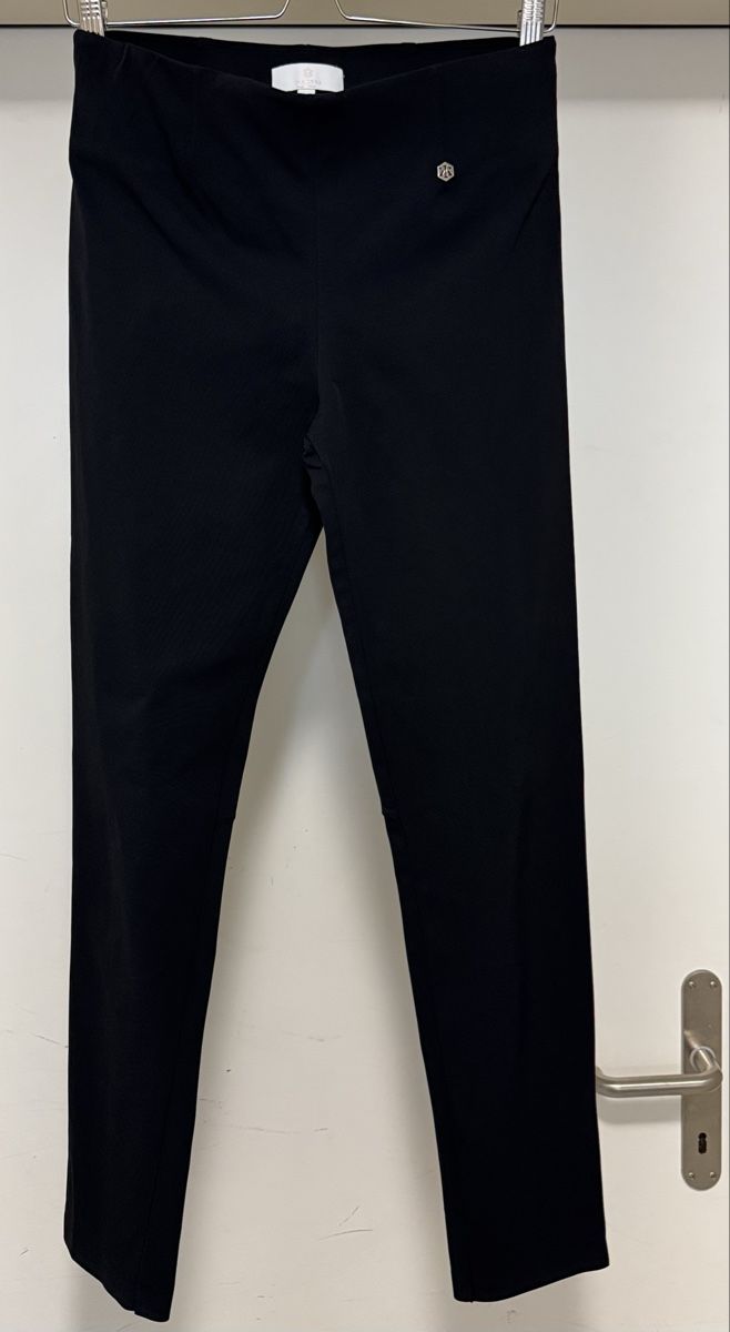 Ina Kess Pantaloni: INA KESS PURE STRETCH PANTS black – Usato da Spreitenbach venduto da Mutter001 1