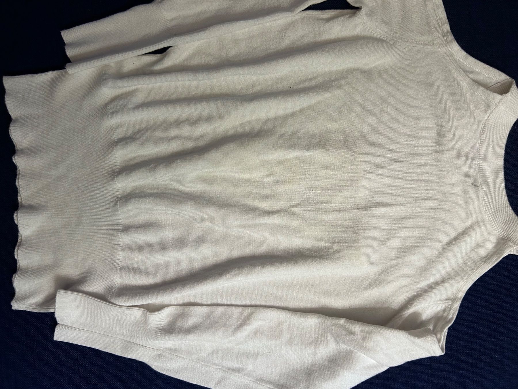 Top: Guess white knitted off shoulder top – Usato da Biel/Bienne venduto da zit_v5yc 3