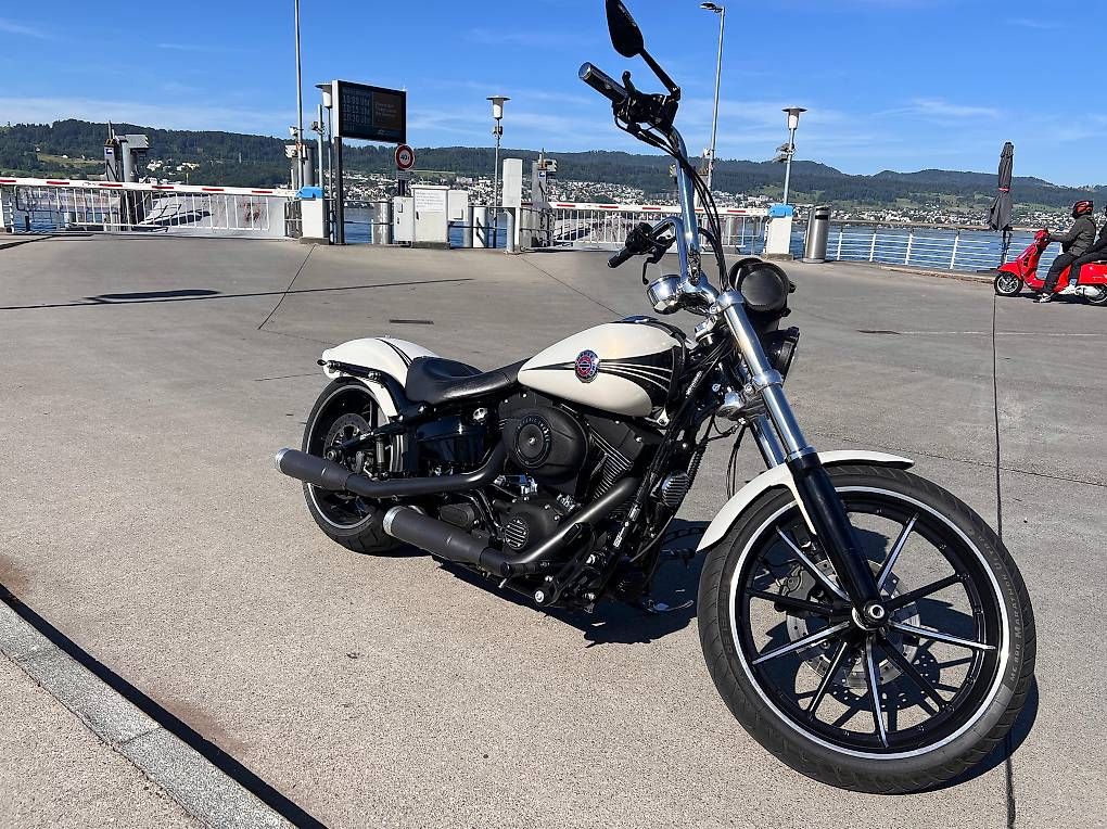 Chopper: Harley Davidson FXSB Breakout 103 - Ab MFK/Service (35KW) – Gebraucht aus Horgen von LakeSideZH 3