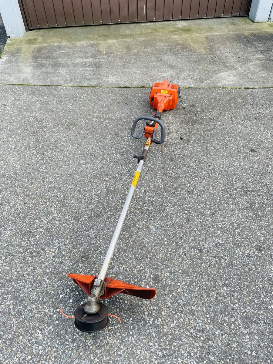 Husqvarna Tutti gli attrezzi: Rasentrimmer Husqvarna 225 LD – Usato da Würenlos venduto da Shop_Shop