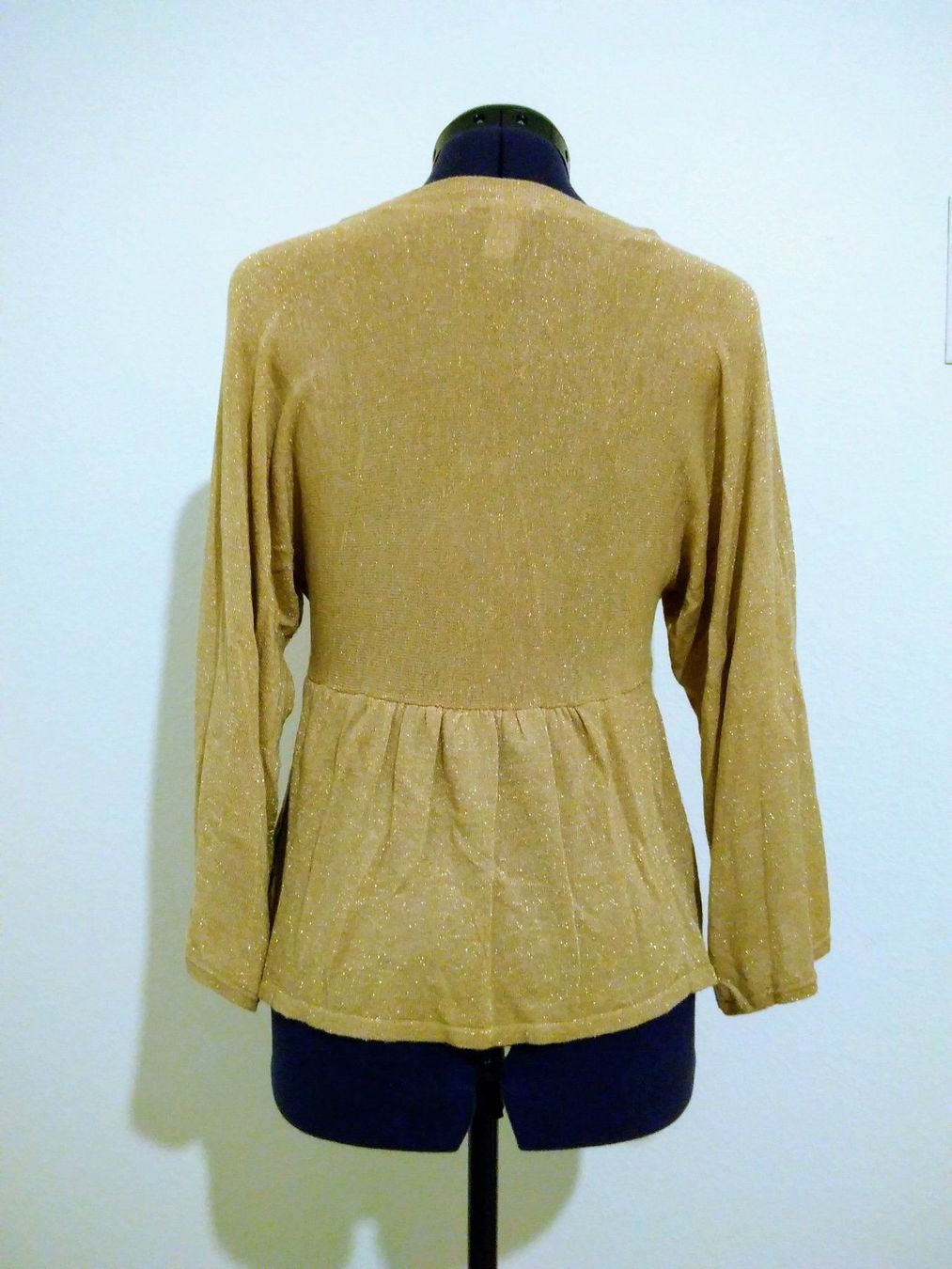 Pullover & Sweatshirts: Jäckchen Gold – Gebraucht aus Lenzburg von eva_8fw5 1