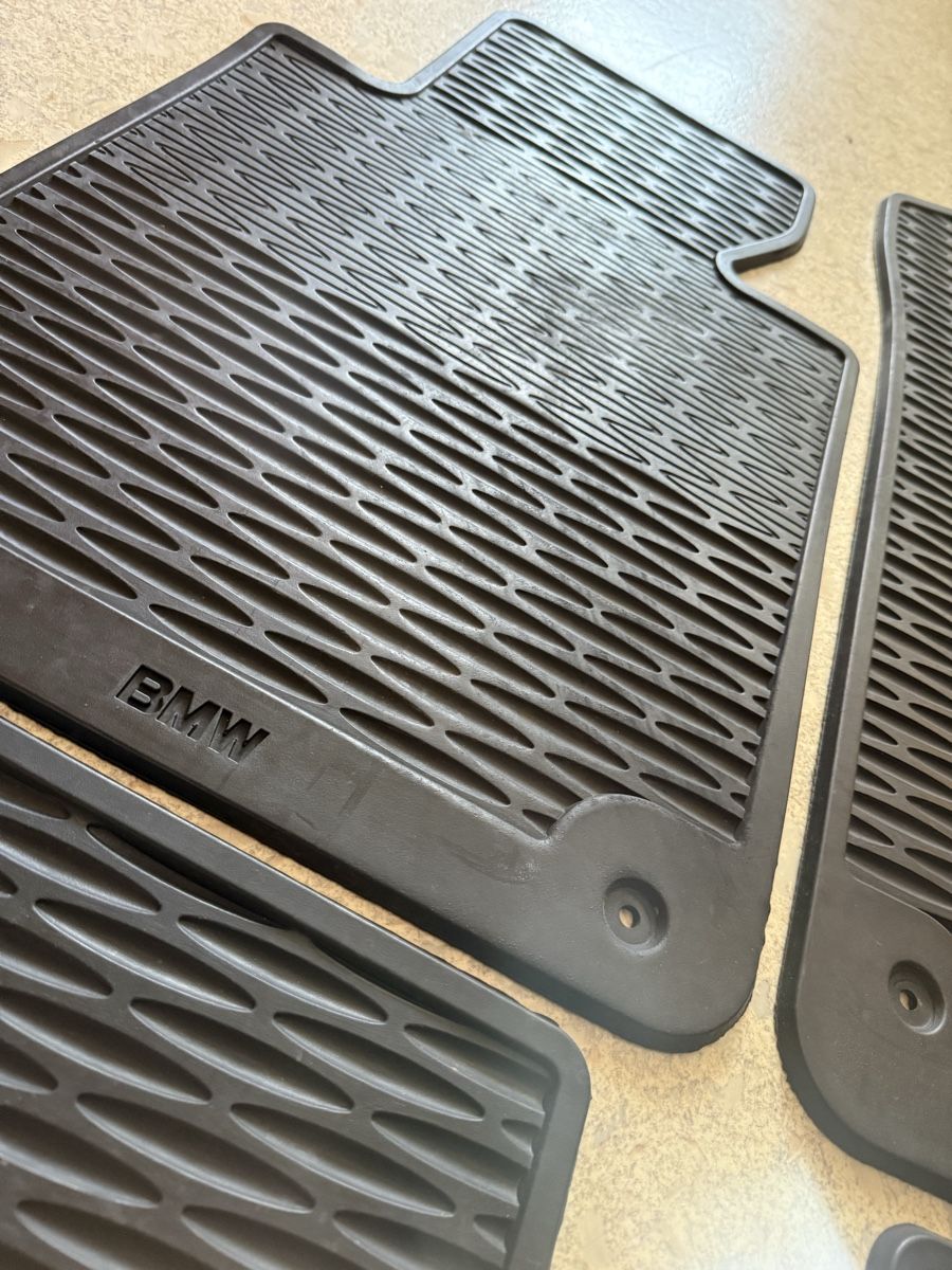 BMW Tappeti & Tappetini: BMW e46 Limousine Fussmatten – Usato da Gachnang venduto da ale_78ts 1