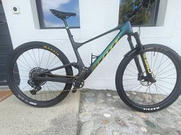 A vendre vtt scott spark RC modèle team issut gr. L