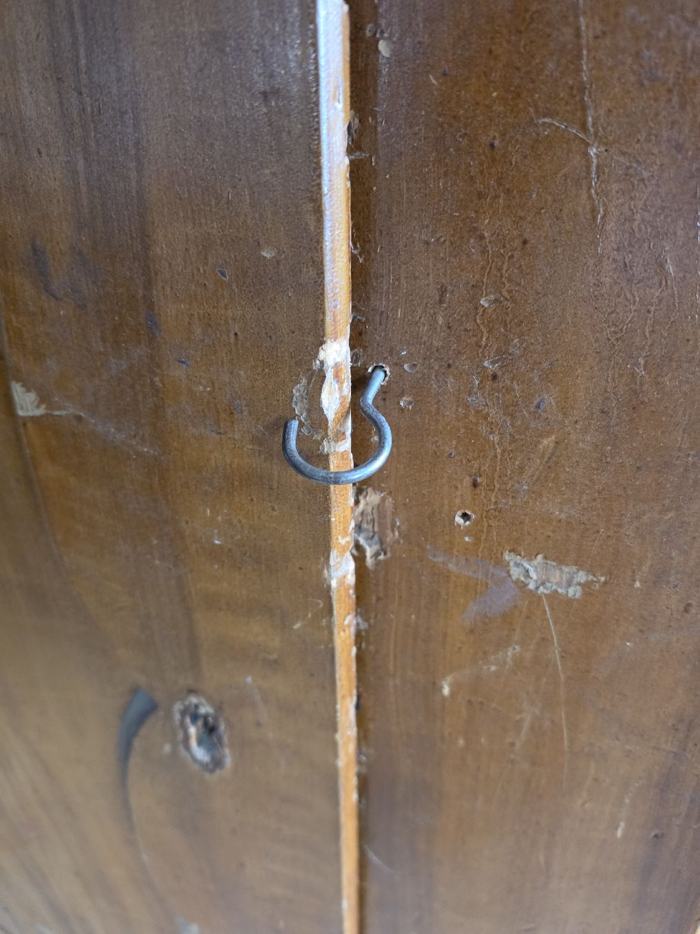 Schränke: Antiker Schrank,  restaurationsbedürftig – Gebraucht aus Mettlen von elios0888 9