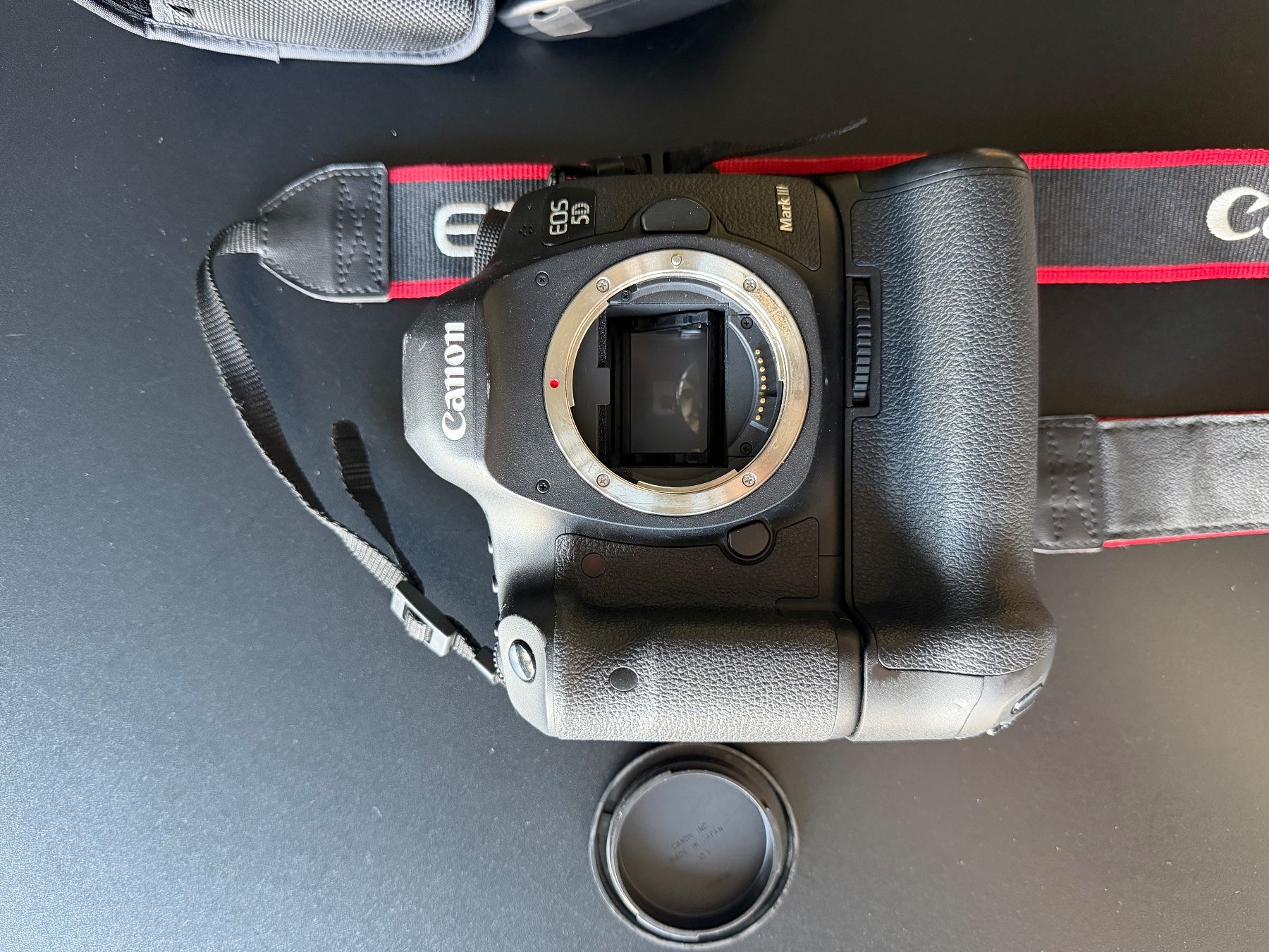 Canon Fotocamera: Kamera Canon EOS 5D Mark III mit Batteriegrif – Usato da Nänikon venduto da MircoPellegrino 4