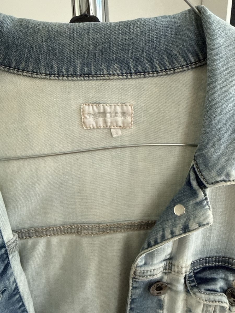 Giacche: Light Vintage Light Wash Denim Jacket from GAS – Usato da Zürich venduto da nin_my7f 3