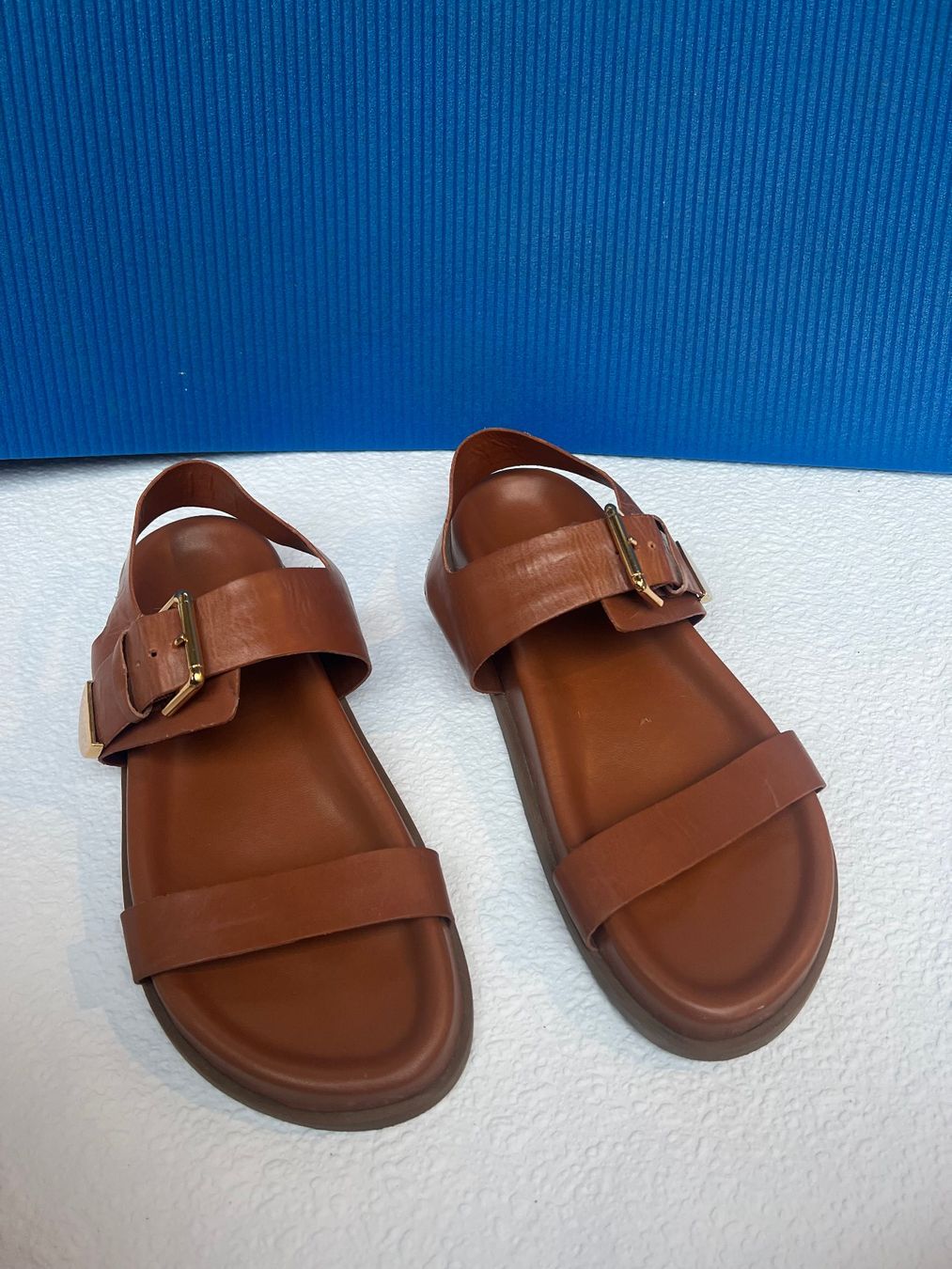 Damenschuhe: Sandals number 39 (BR); 41(EU). – Gebraucht aus Zug von kar_vq6b