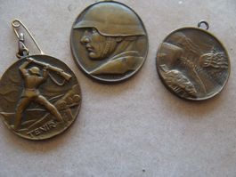 3 médailles patriotiques suisses.