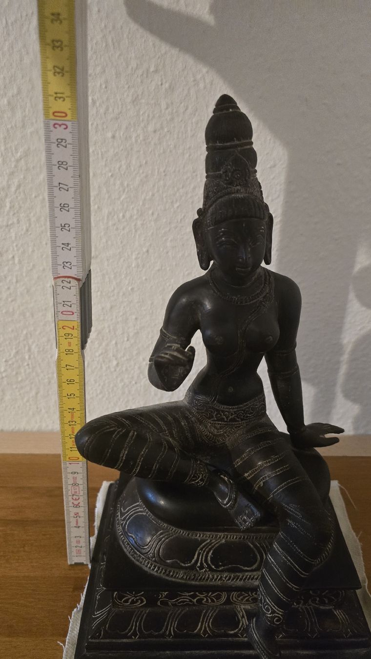 Sculture & Statue: Bronzestatue Devi Uma (Parvati) 33 cm hoch – Usato da Zürich venduto da rolf290 5