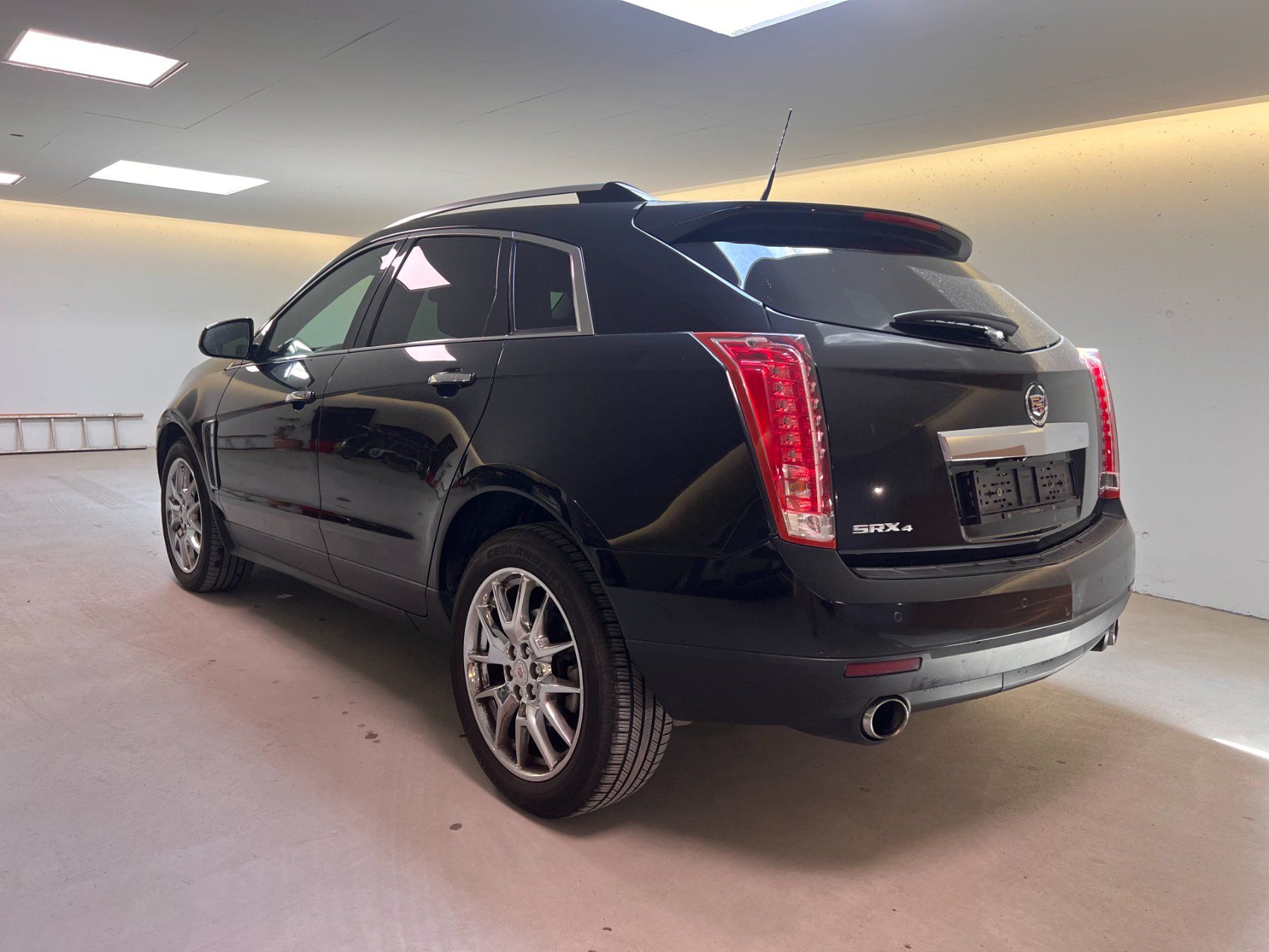 Cadillac Autos: Cadillac SRX 3.6  -  V6 – D'occasion à Pfäffikon SZ par sch_s7zw 3