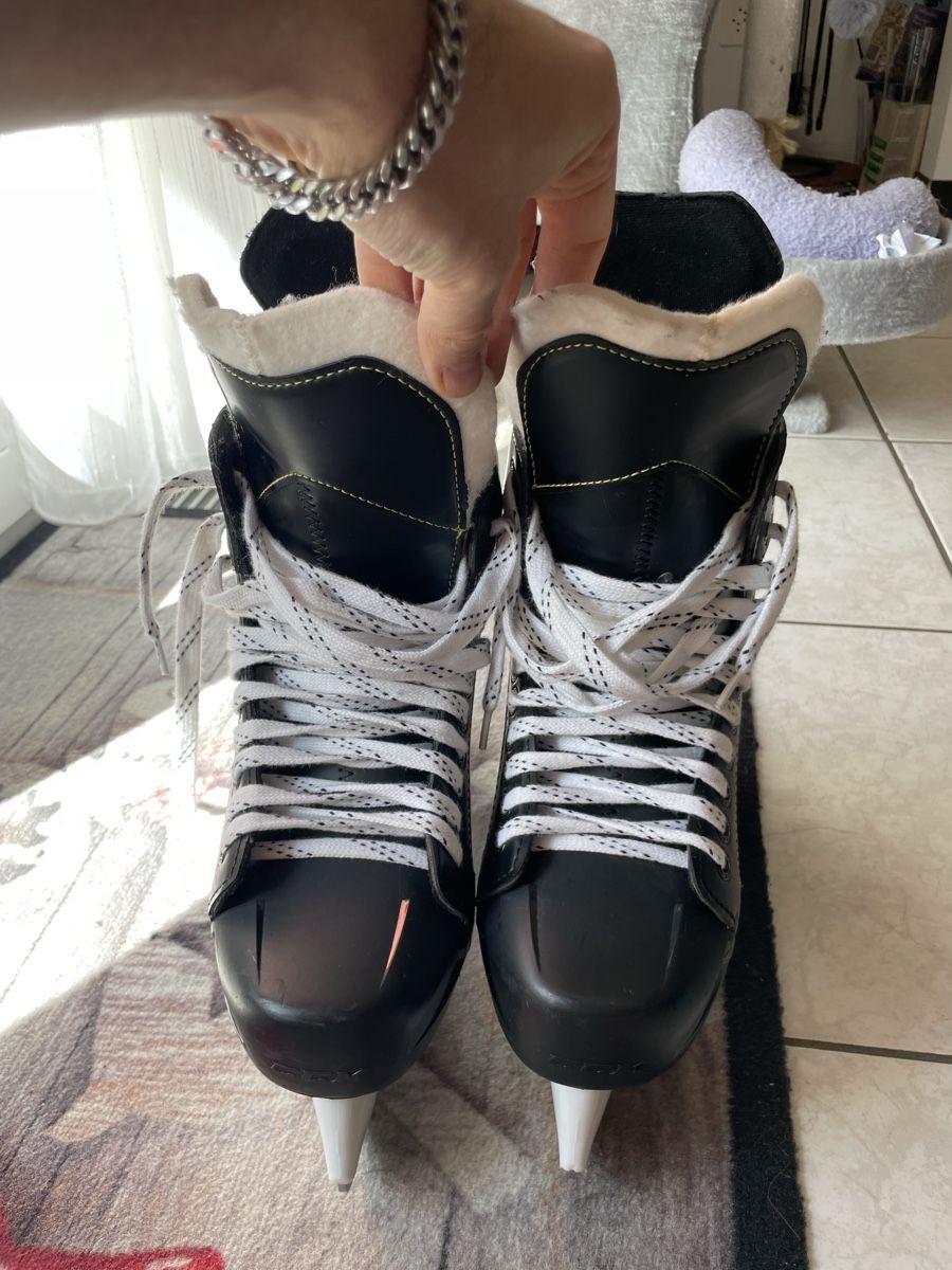 Ccm Schlittschuhe: Pattini CCM  – Gebraucht aus Mezzovico von esa_d9tc 1