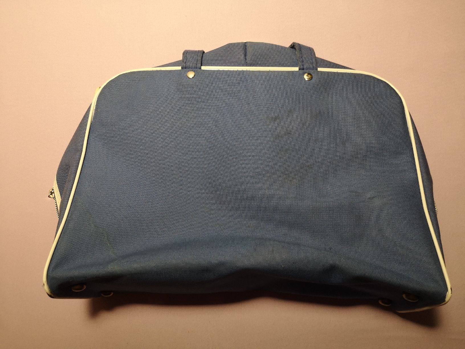 Swissair Borse: VINTAGE SWISSAIR TASCHE – Usato da MUEHLEBERG venduto da Cocolinette 1