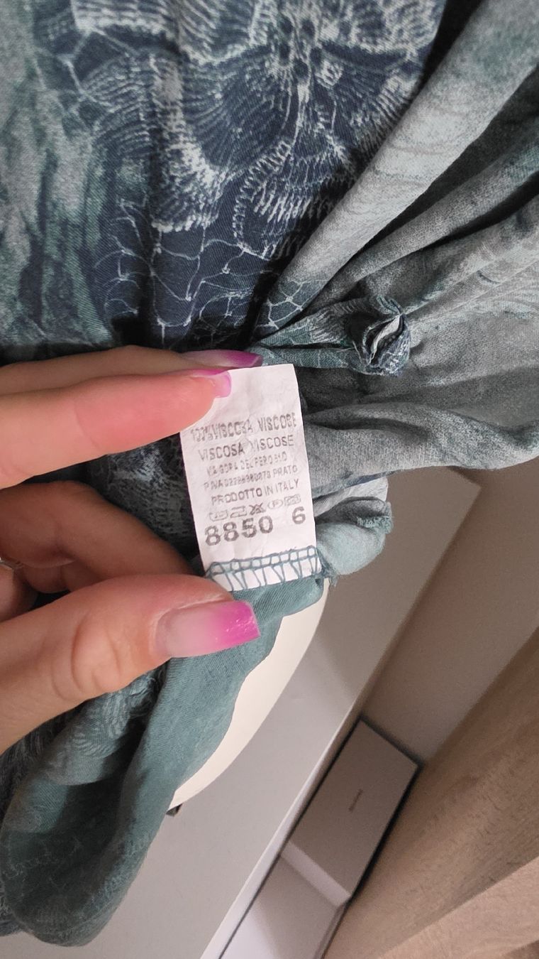 Blusen: Blouse with print size M – Gebraucht aus Roveredo GR von JessK.Store 3