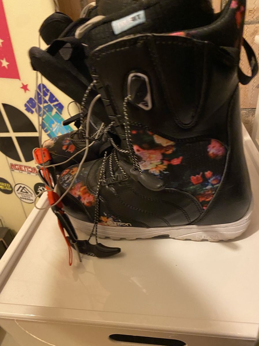 Burton Scarpe da donna: Snowboardschuhe BURTON – Usato da Winterthur venduto da marina_p. 2