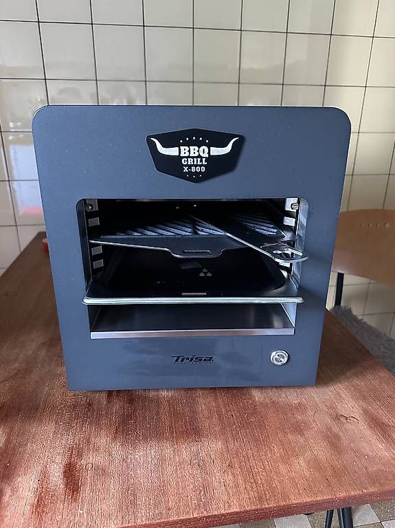 Trisa Elettrodomestici da cucina: Trisa BBQ Grill X-800  perfekte Indoor-Steaks – Usato da Basel venduto da AndreasZuckerman