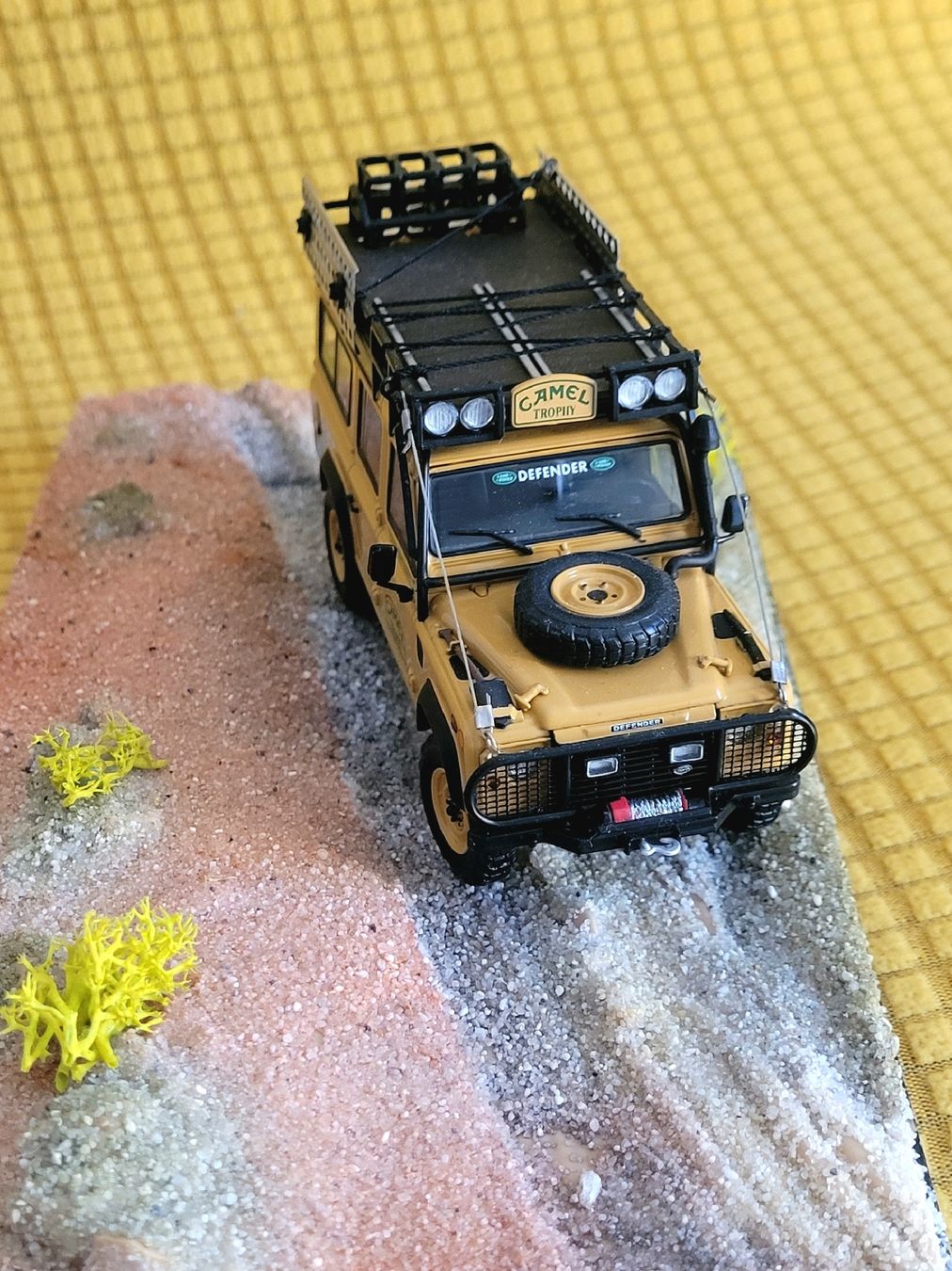 Land Rover Modellini d'auto: Landrover Defender Camel, Almost Real, 1:43 – Nuovo (secondo la descrizione) da Kaltbrunn venduto da Manitowoc 7