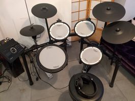 Batterie Electronique Roland TD-17KVX V-Drums peu utilisée