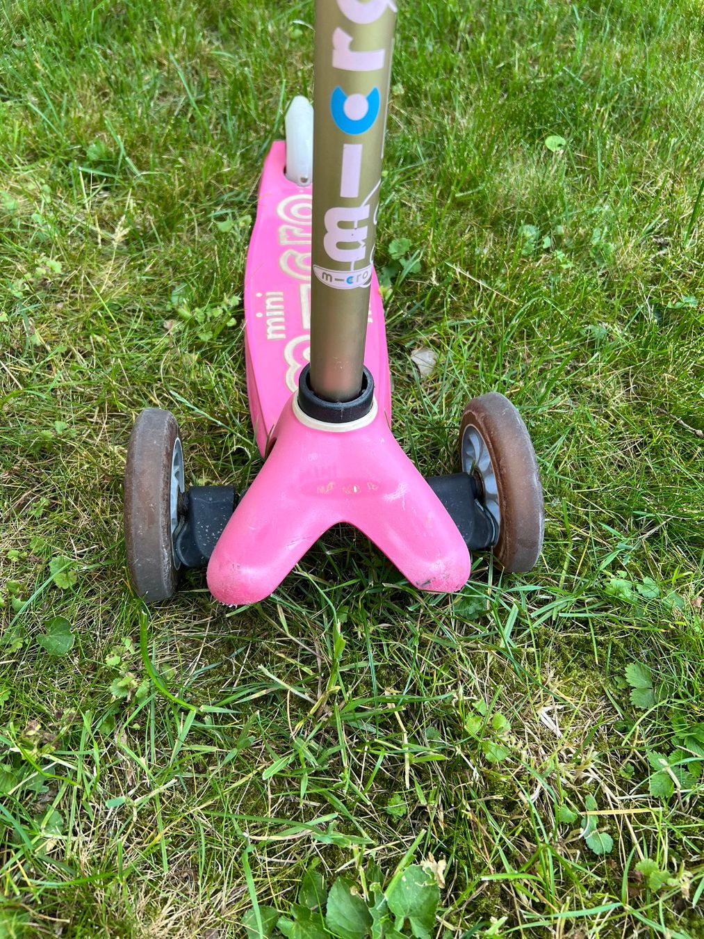 Micro Kickboard: Micro Mini Scooter Pink – Usato da Oberengstringen venduto da afaikzh 5