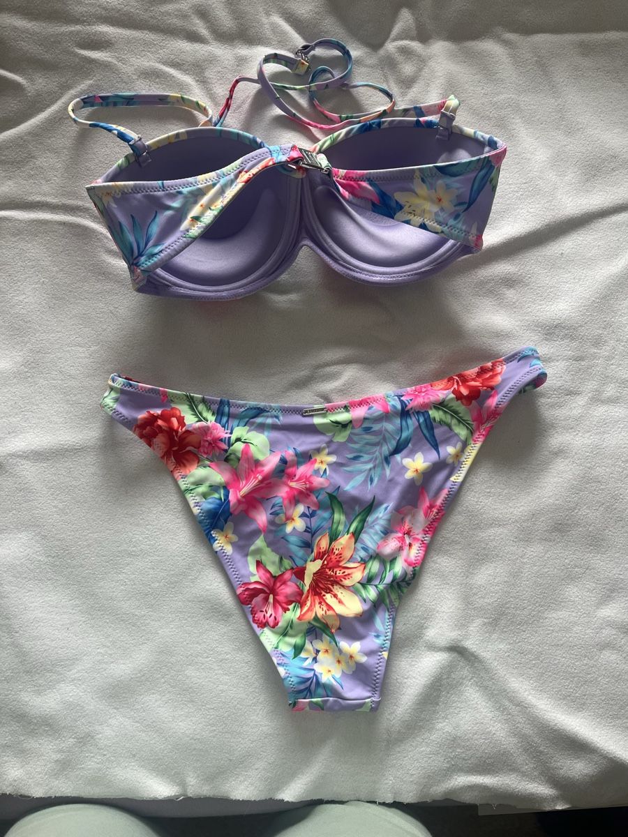Costumi da bagno & Bikini: Bikini Hibiskus lila/mehrfarbig – Nuovo (secondo la descrizione) da Giswil venduto da Mauritius9026 1