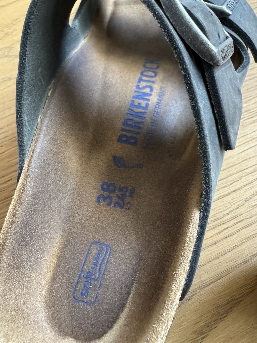 Birkenstock Chaussures femmes: Birkenstock Arizona, Grösse 38 – D'occasion à Basel par Nadine_Lorena 2