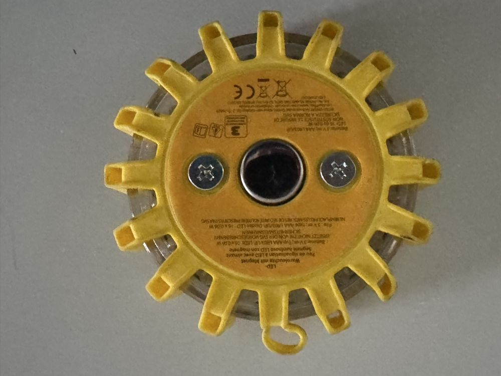LED Warnleuchte mit Magnet, Pannenhilfe - Auto / Motorrad 3