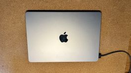 MacBook Air M2 13.6 inch 8GB RAM 256GB SSD silver