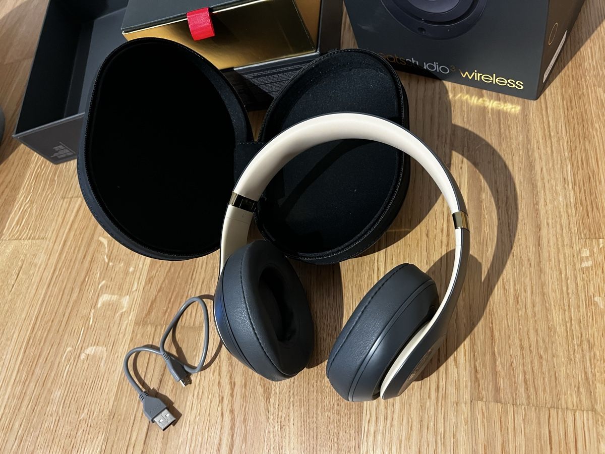 Beats Cuffie: Beats Studio 3 – Nuovo (secondo la descrizione) da Olten venduto da F19__ 2