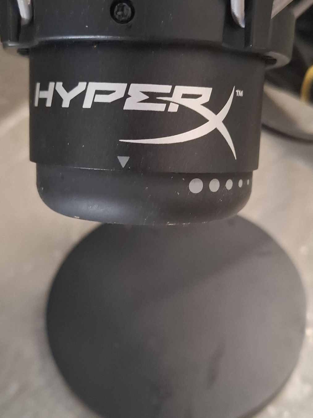 Hyperx Microfoni: Mikrofon HyperX QuadCast schwarz mit Standfuss gebraucht – Usato da Hunzenschwil venduto da Hardrock6