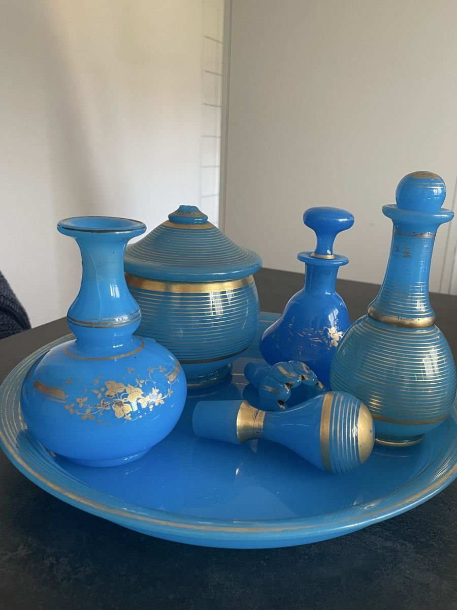 Tutte le decorazioni: Opaline bleue ancienne – collection – Usato da Fribourg venduto da sehrazad1212 1