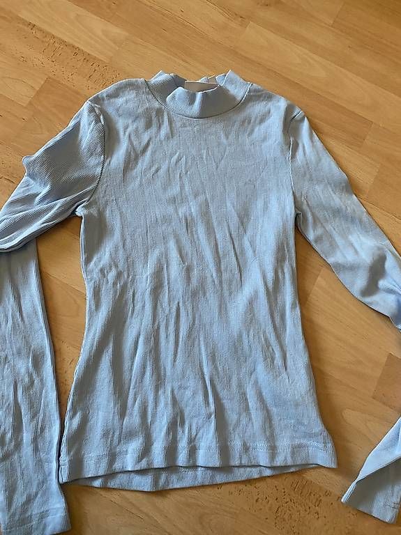 Weekday T-shirt: Baumwollshirt Langarmshirt Langarmpullover hellblau weekday – Usato da Bern venduto da n-dine 3