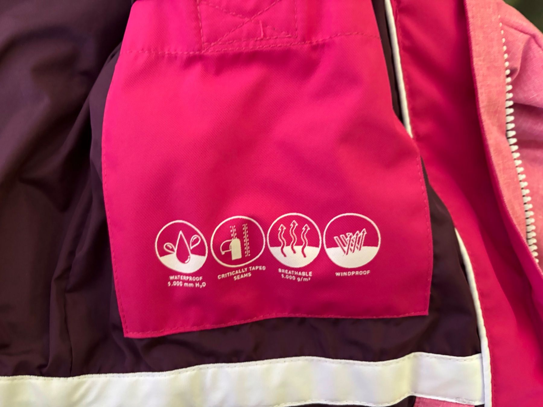 46 Nord Giacche & Cappotti: 46 Nord Mädchen Winterjacke – Usato da Wattenwil venduto da golf1977 2
