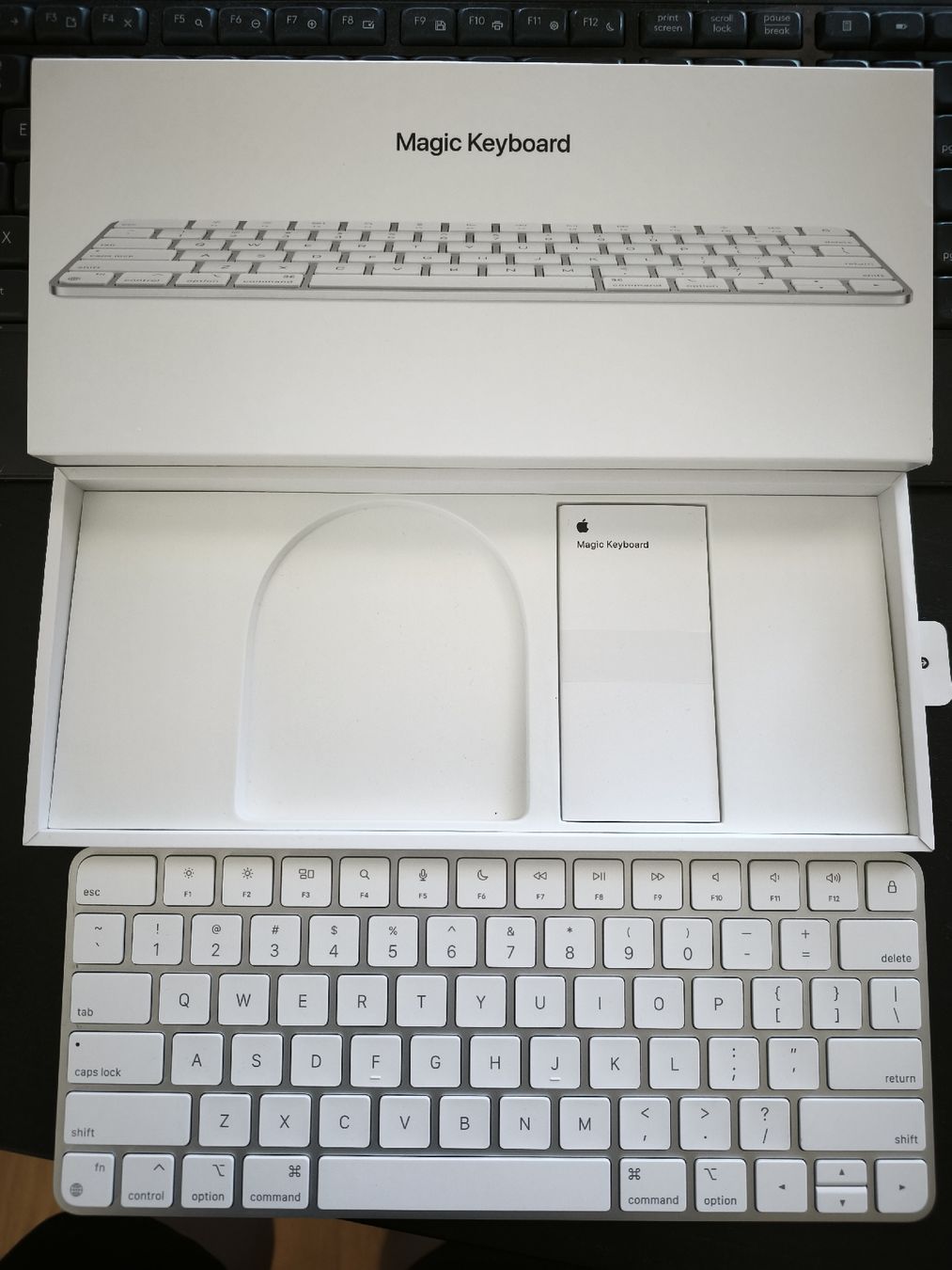 Apple Tastaturen: Apple Magic Keyboard / Tastatur (US Layout) – Neu (gemäss Beschreibung) aus Zürich von Jay-M 3