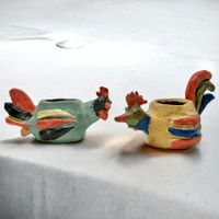 Paire de coquetiers Poules en céramique peints à la main MC