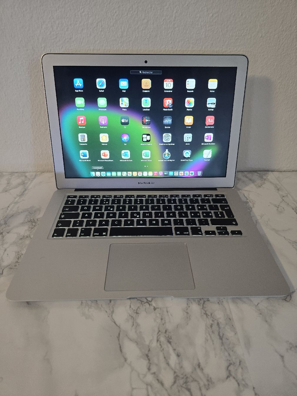 Apple Notebook: MacBook Air i5 | 8Go RAM | SSD 121Go – Usato da Renens VD venduto da MTD2211 1