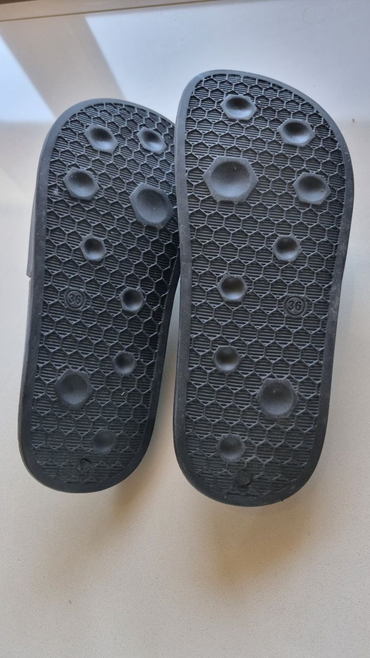 Damenschuhe: Sandale – Gebraucht aus Ferpicloz von Clicli014 1