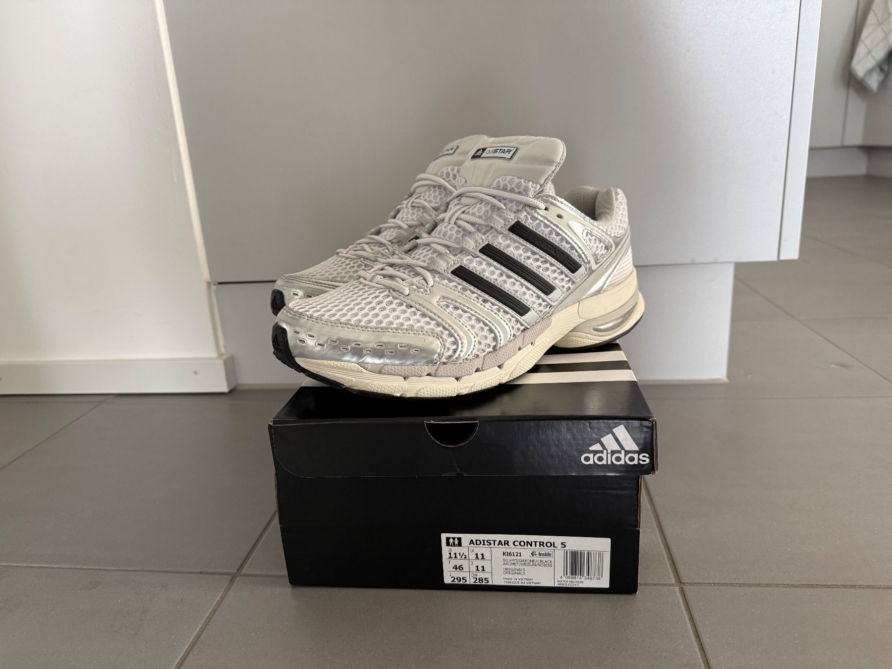 Adidas Chaussures hommes: Adidas Adistar Control 5 – D'occasion à Zürich par torstensch