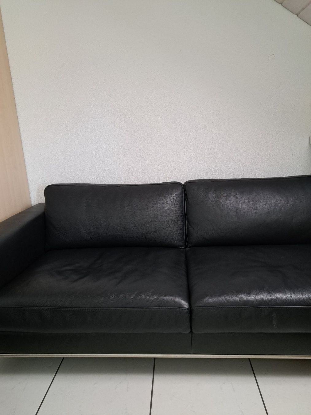 Sofas: Schwarzes Leder Sofa – D'occasion à Dozwil par RianSchenk 1