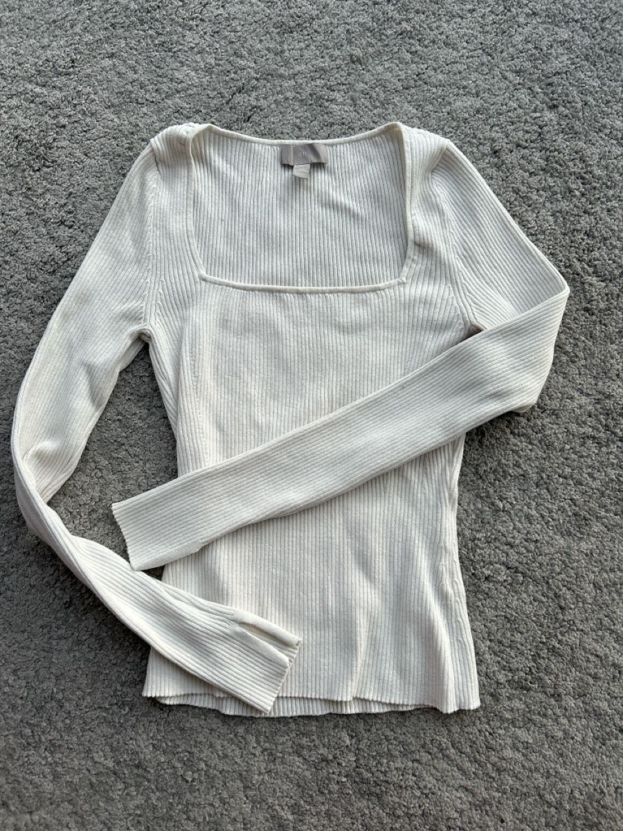 H&M Tops: Pull H&M – D'occasion à lausanne par Lilos77