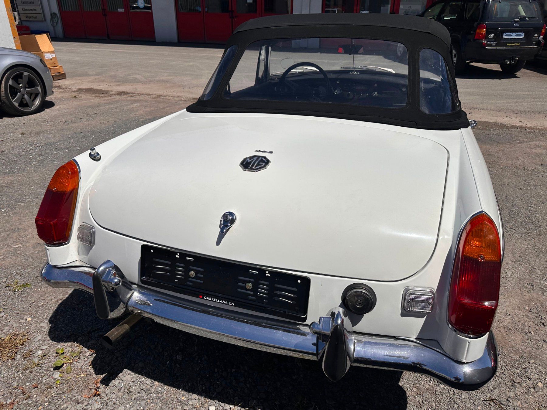 MG Automobili: MG B Cabriolet-Veteran – Usato da Menzingen venduto da Choller 6