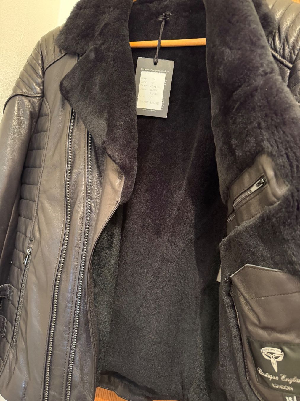Giacche: Blouson cuir véritable et fourrure – Nuovo e nell'imballaggio originale da Genève venduto da giu_68ps 2