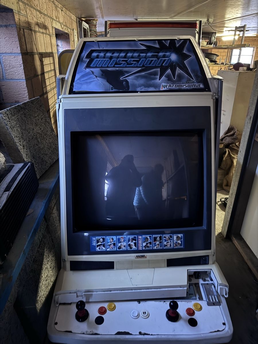 Slot Machine: Naomi Sitdown Arcade Automat – Difettoso da Etzelkofen venduto da Hehler