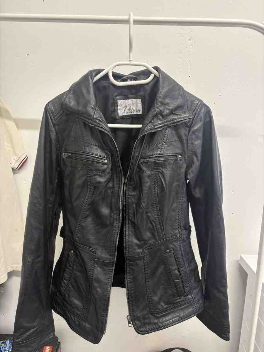 Jacken: Giacca 7eleven pelle nera – Neu (gemäss Beschreibung) aus Giubiasco von mol_f9mf