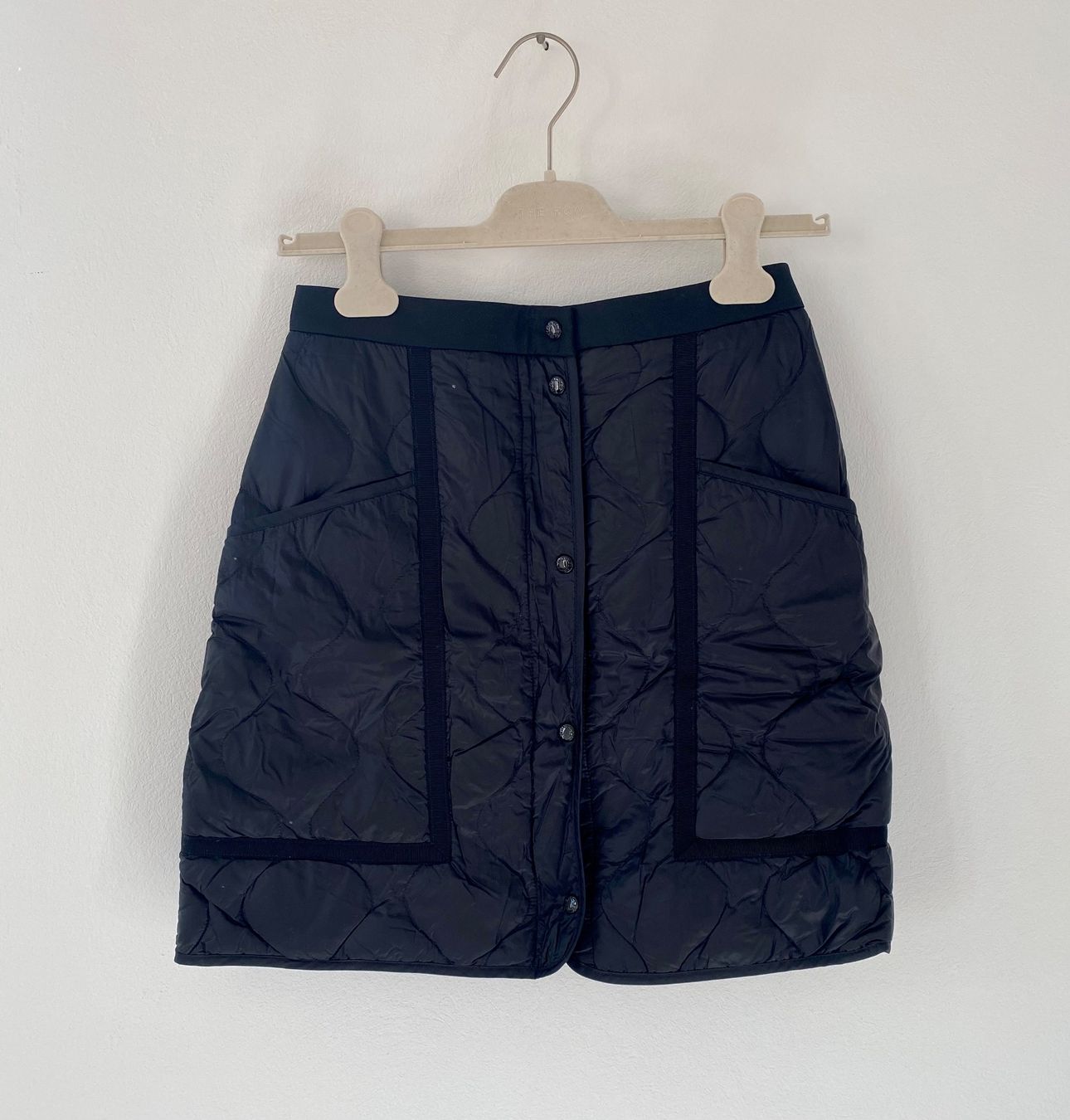 Moncler Röcke: Rock, Moncler, Grösse 38 (IT 42) – Neu und originalverpackt aus Bern von L.I.A.
