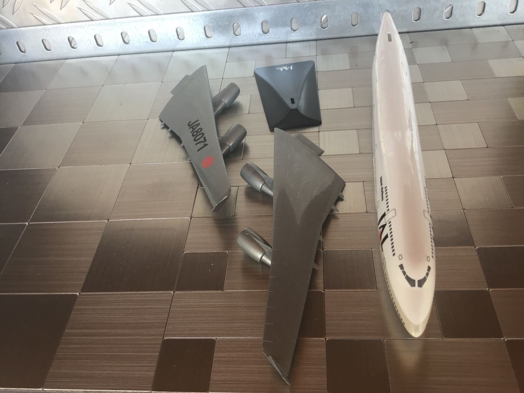 Kit di modellismo & Modellini statici: JAPAN AIRLINES – Usato da Männedorf venduto da Spezial-Modelle