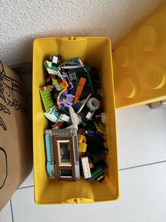 LEGO Bausteine 5 Kg mit gelber Box (Gebraucht) in Bazenheid für CHF 21 ...