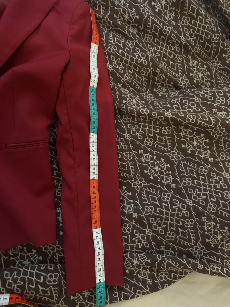 Mango Giacche: Gorgeous Mango Red Blazer, Size 34 - Perfect for Fall! – Usato da Zürich venduto da Vma_reuse 7